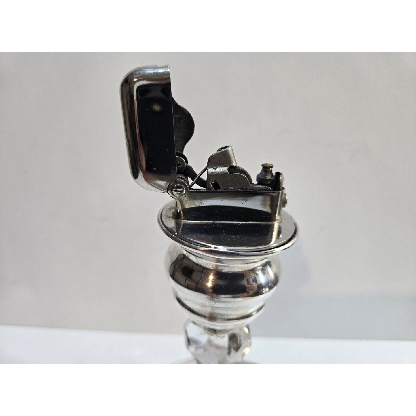 Working Vintage Thorens Crystal Glass Base Table Lighter Single Claw 7567/40