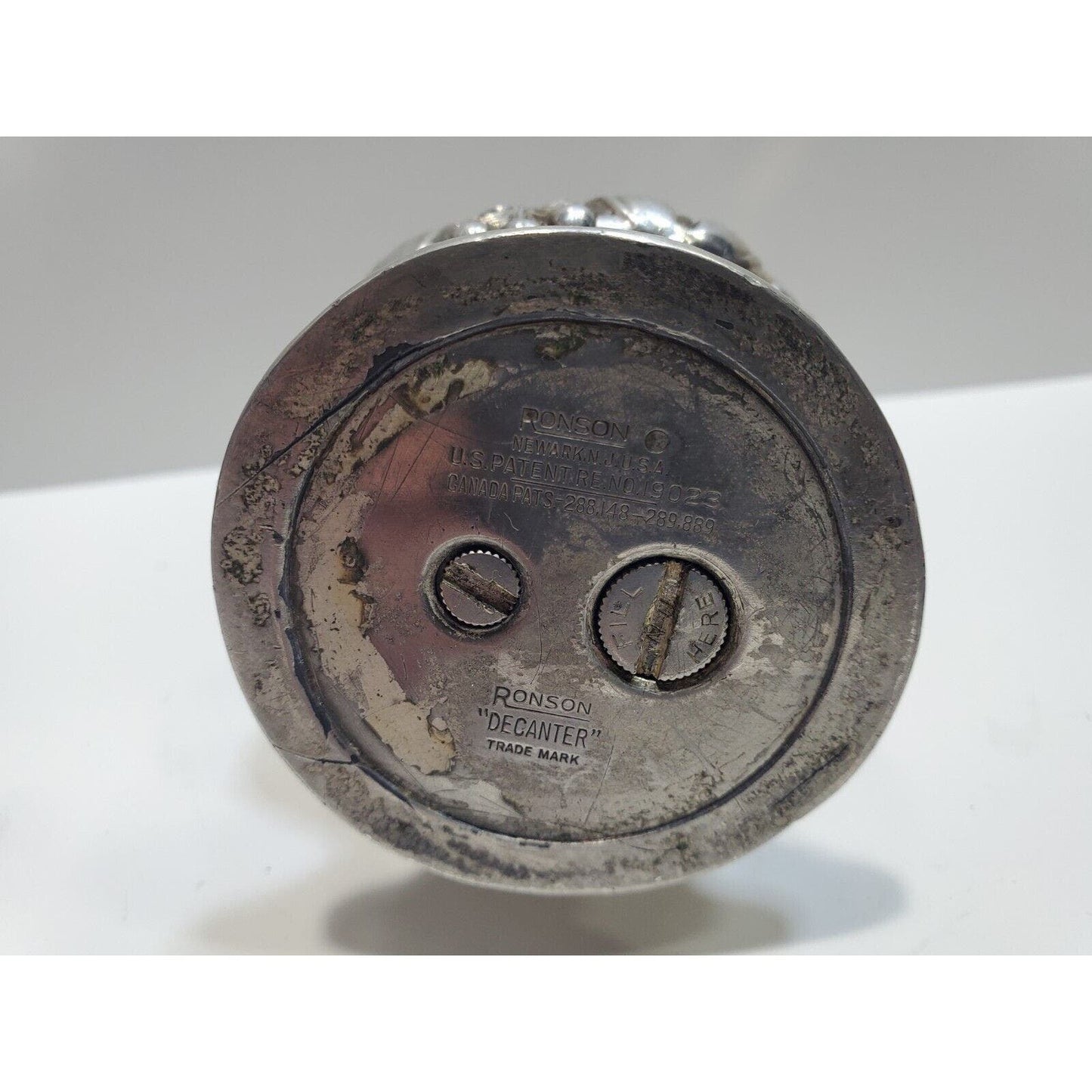 Working VINTAGE RONSON Silver Plate Decanter Table Lighter Mid Century 6505/13