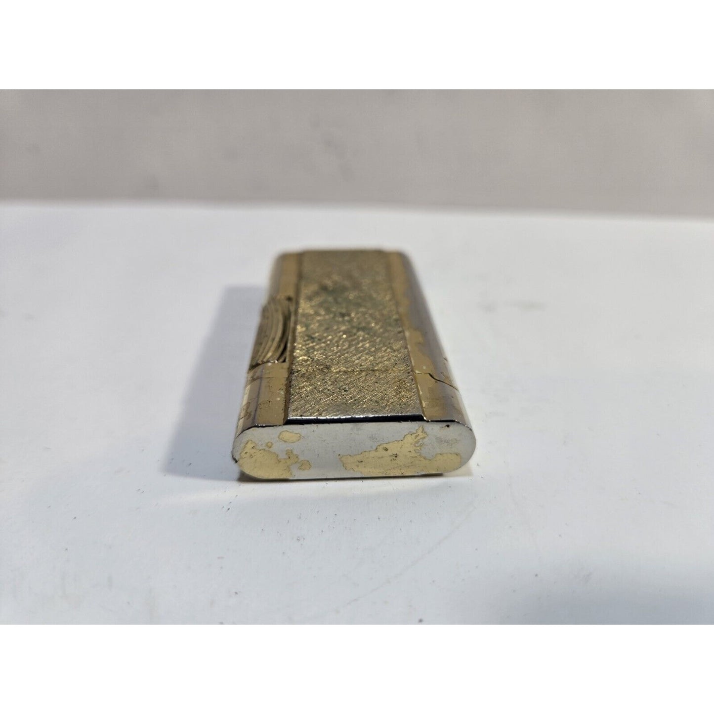 Vintage Zippo Contempo Gold Tone Butane Lighter 6852/33