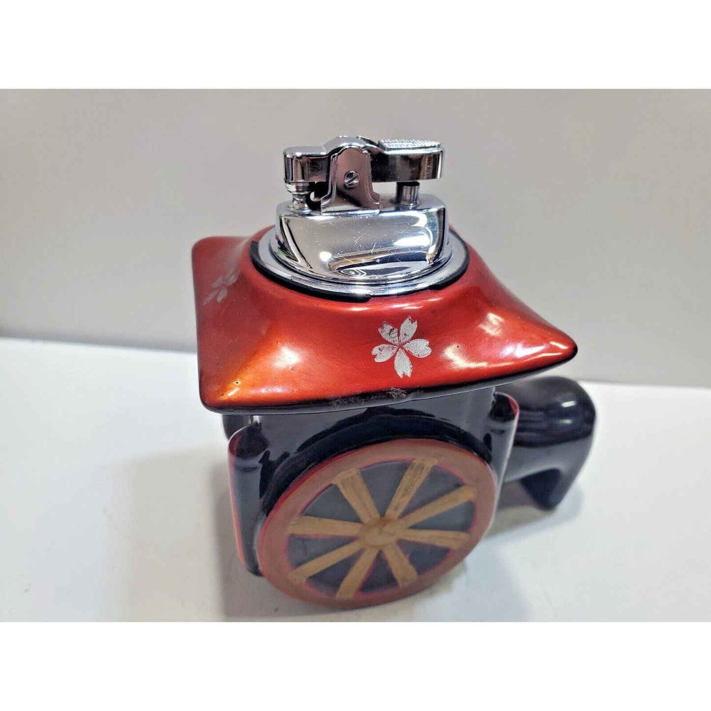 Vintage Working Art Deco Table Lighter Wagon Design. RARE 6589/40