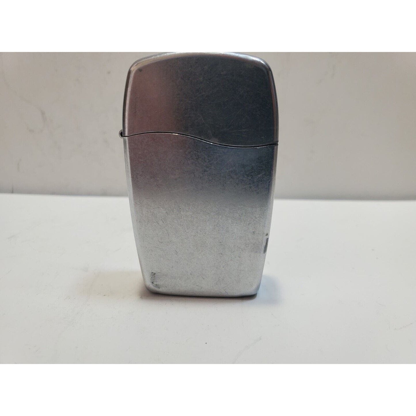 Working Vintage 2005 Zippo Blu Classic Chrome Butane Lighter 6319/33