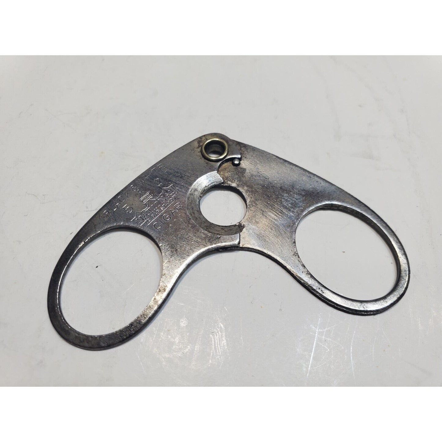 NATIONAL 5 cent CIGAR Black & White POCKET CIGAR CUTTER 6344/6