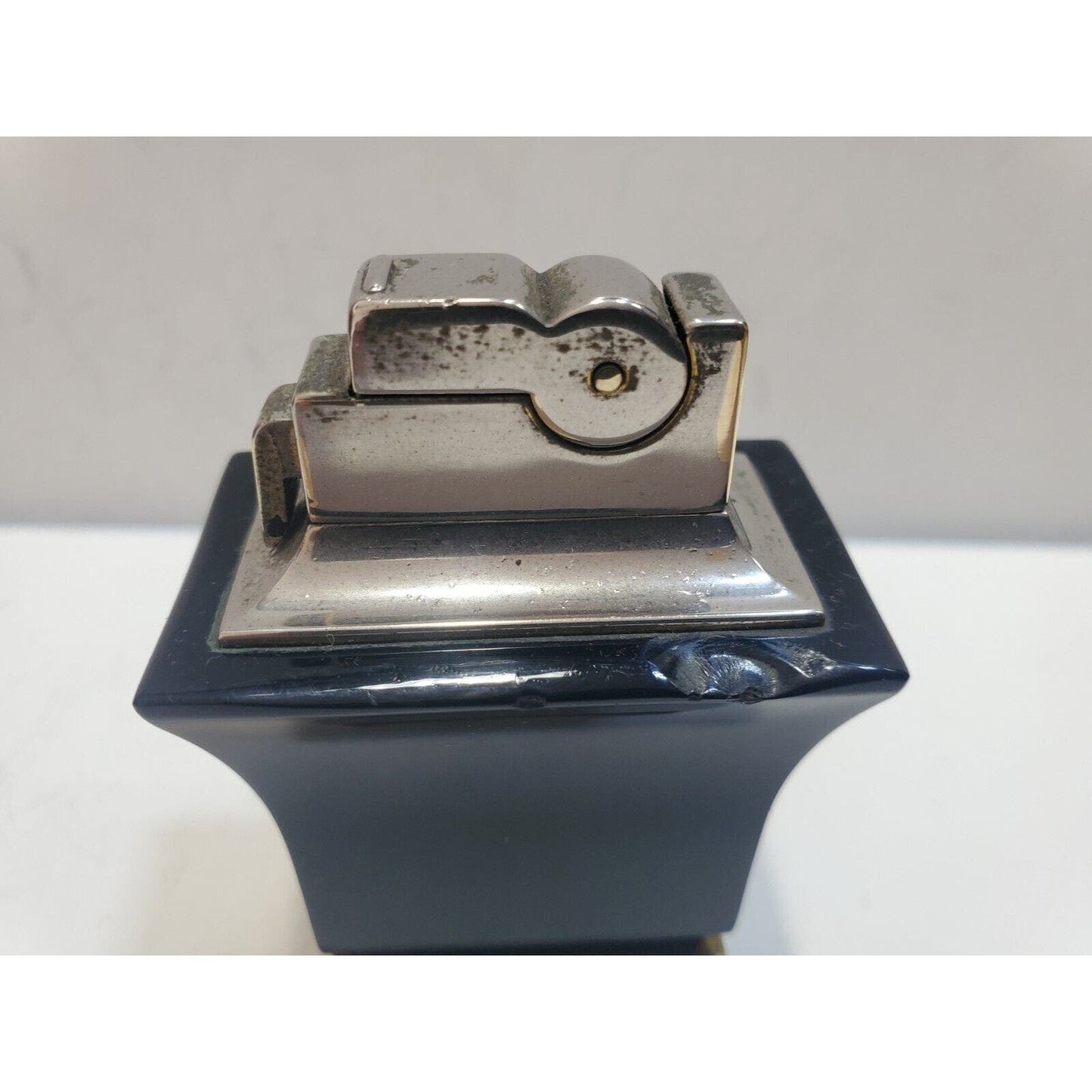 Working Vintage ASR Pagoda Table Black & Silver Lighter Made In USA 6314/22