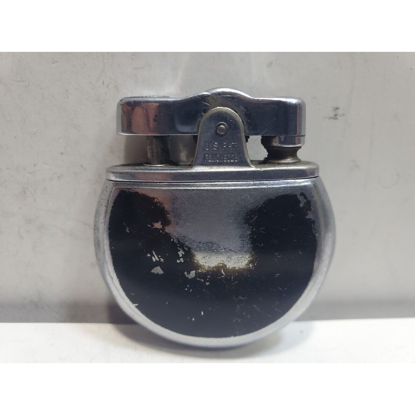 Vintage Working 1930's Ronson Rondette Enamel & Silver Tone Lighter 6438/26