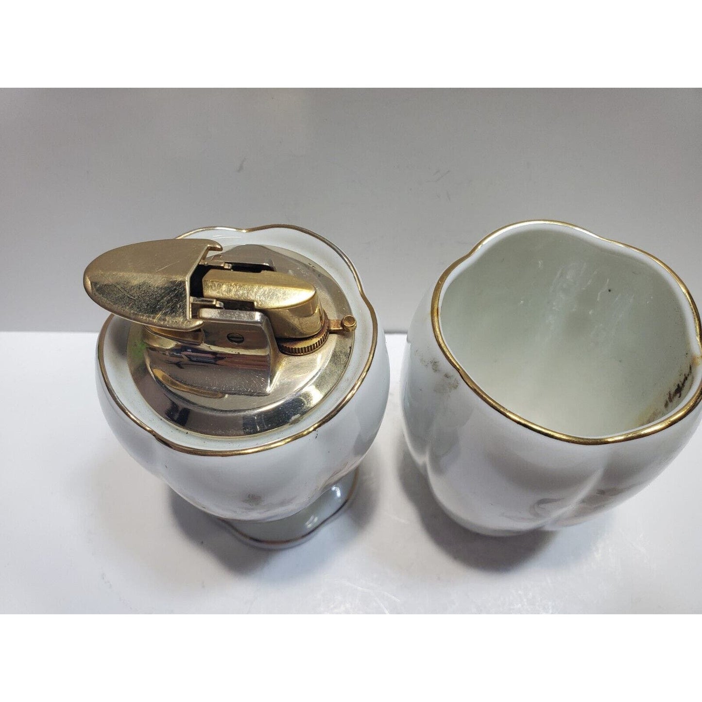 Working Vintage Ronson VARAFLAME COLONIAL Rose Lighter & Cigarette Holder