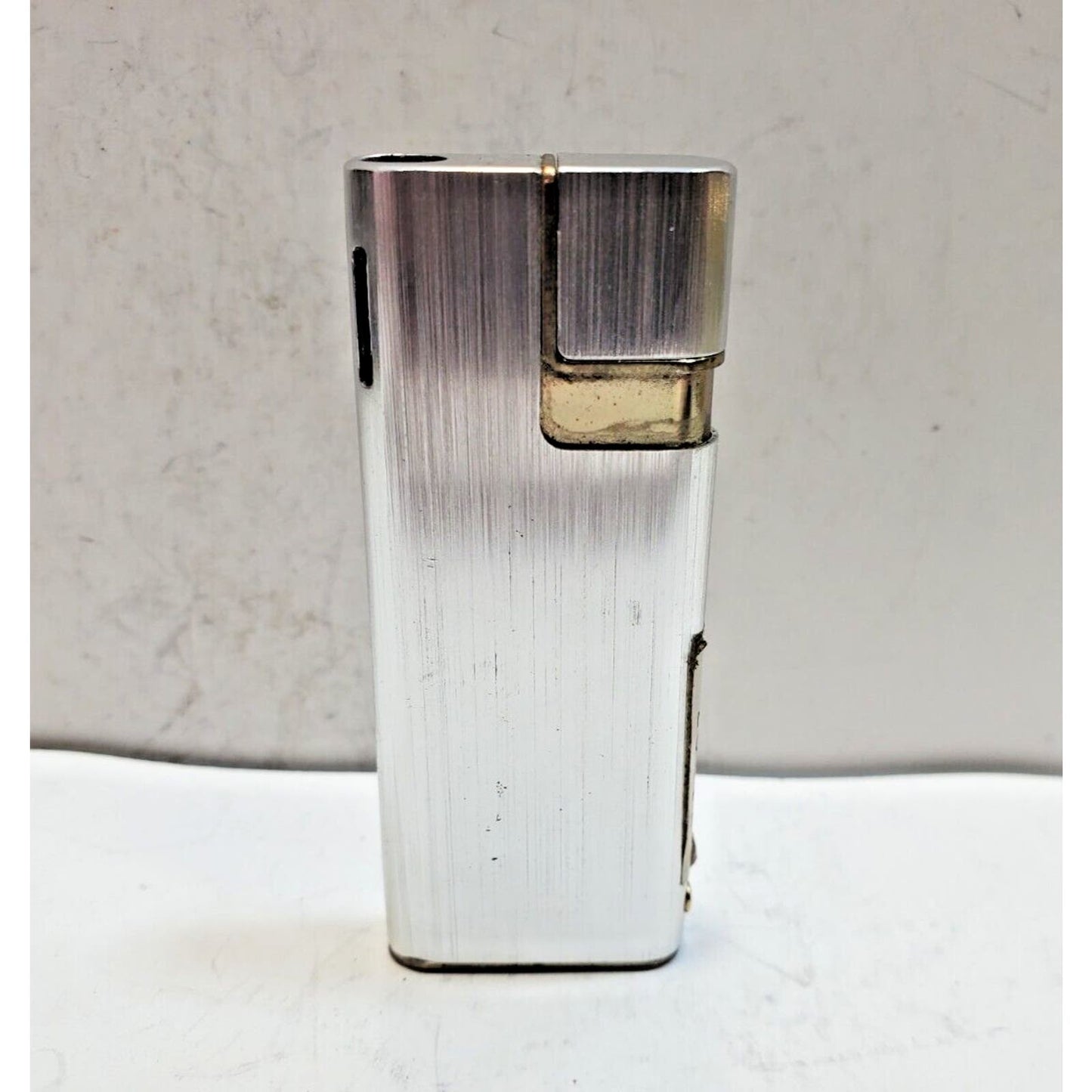NOS Working Vintage BATTAT Silver & Gold Tone Lighter 6391/34