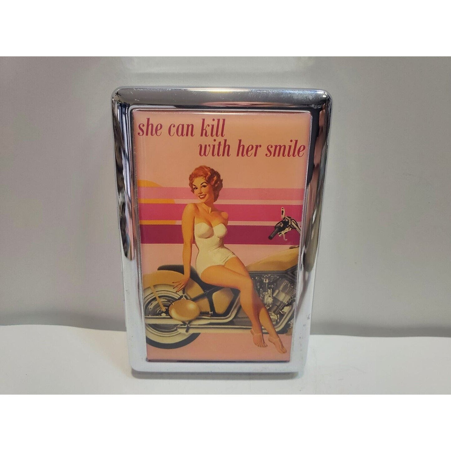Pin Up Girl 100's Size Cigarette Case, She Can Kill With Her Smile 3x4" 6547/19