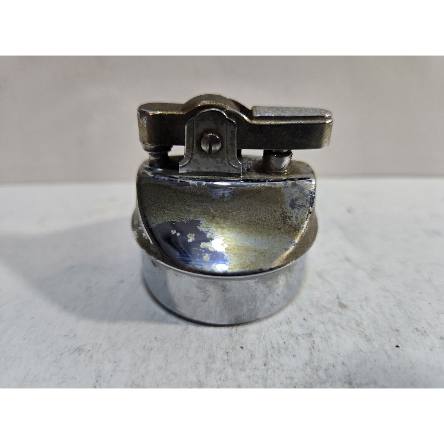 Vintage Working Table Lighter INSERT Fits 1 1/2" Round Base 7454/22