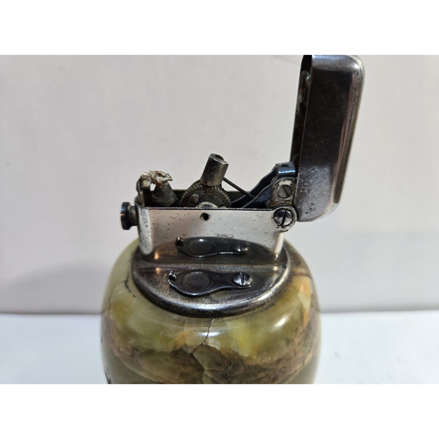 Working Vintage Thorens Marble Base Table Lighter Double Claw 6916/40