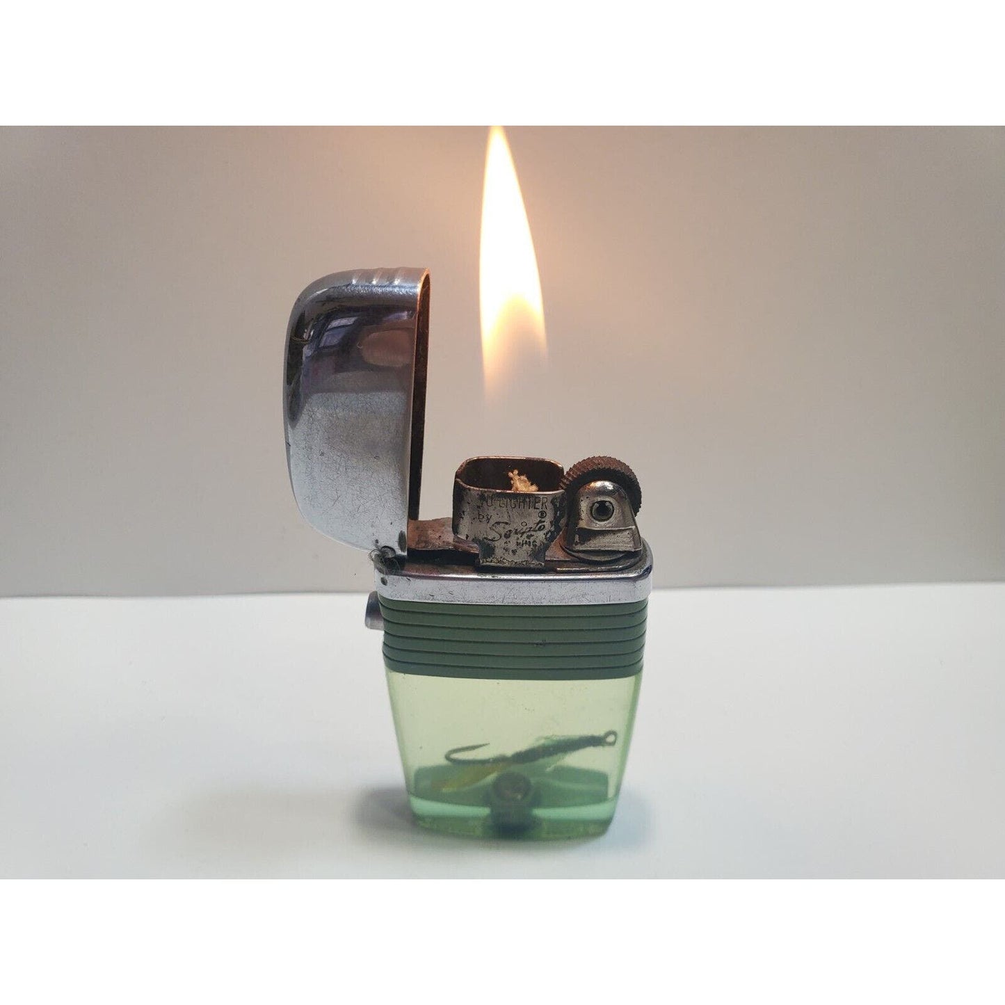 Working Vintage Scripto Vu Lighter Fly Fishing Hook Lure 6536/29