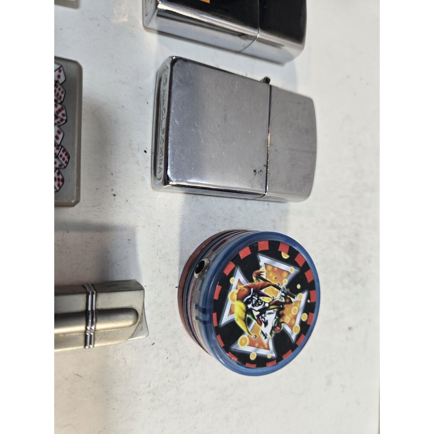 LOT OF 6 VINTAGE LIGHTERS / WORKING 7392/35