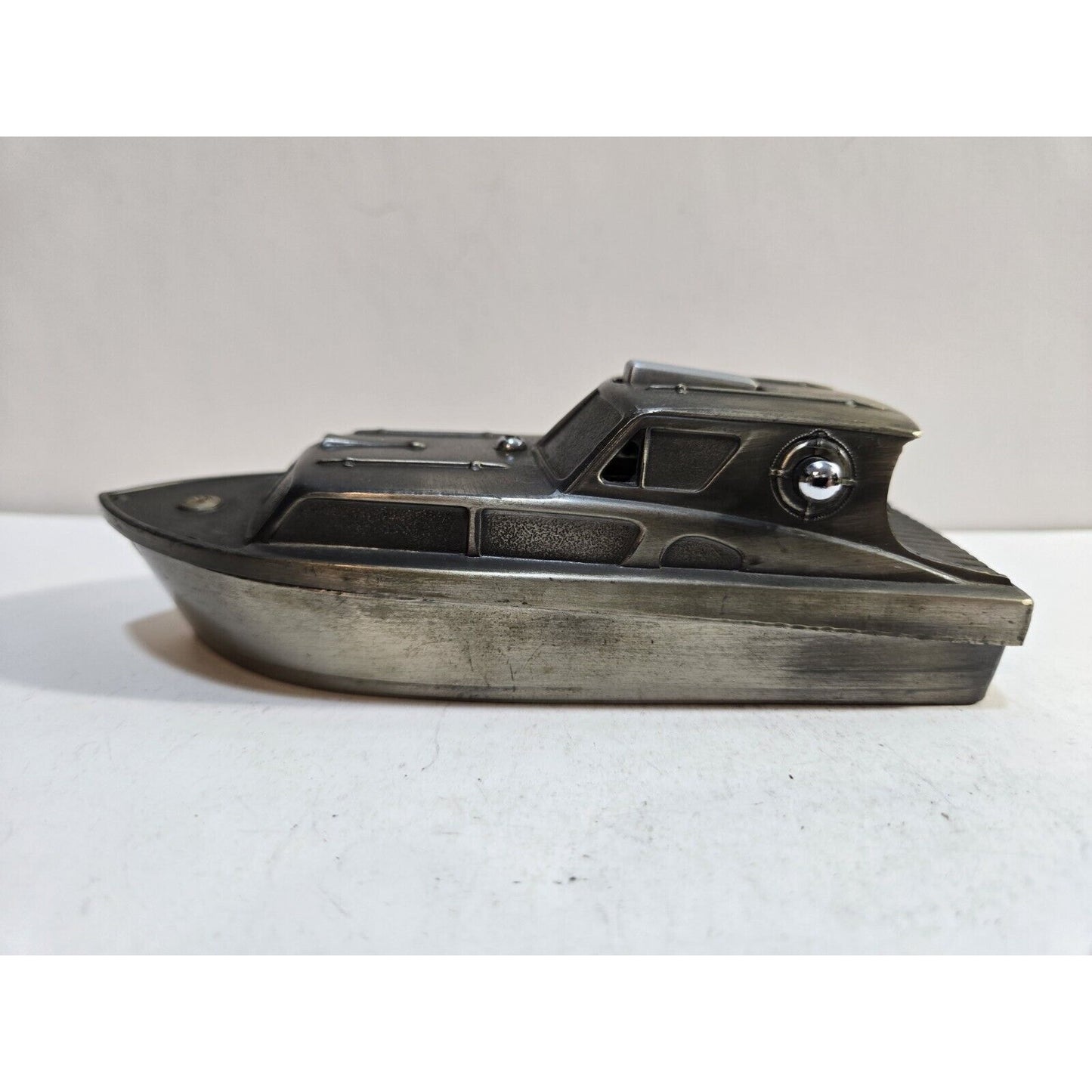 Working VINTAGE SHIELDS NAUTICAL CABIN CRUISER BOAT METAL TABLE LIGHTER 7225/40
