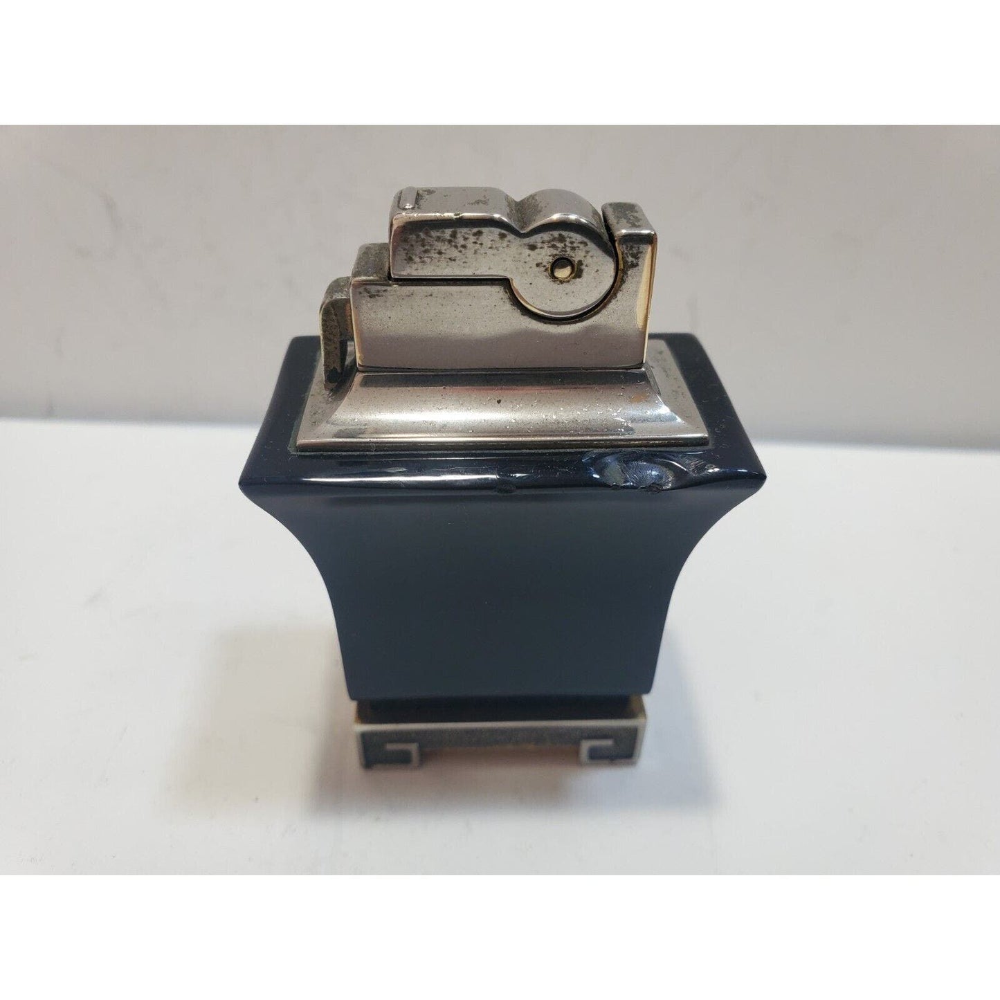 Working Vintage ASR Pagoda Table Black & Silver Lighter Made In USA 6314/22