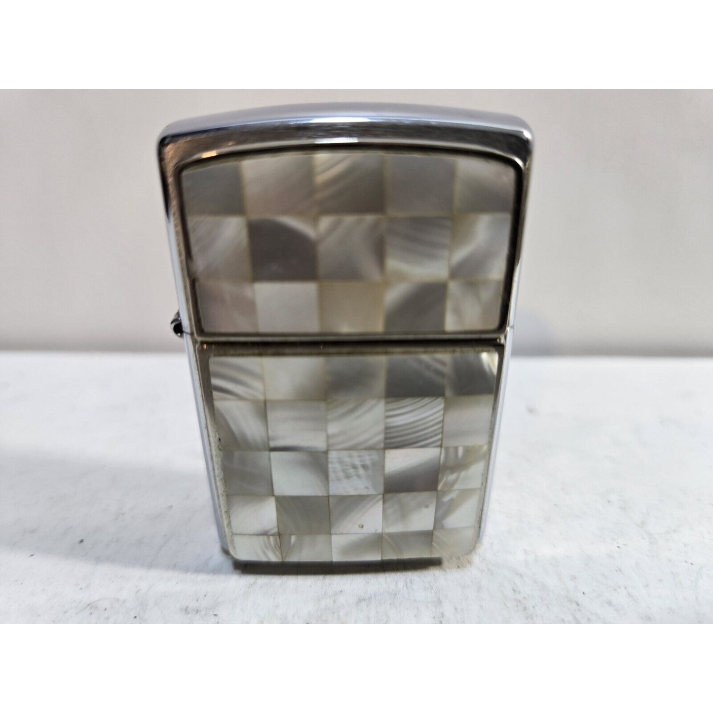 Working Vintg 2004 Zippo Lighter Mother Of Pearl Sea Weave Square White 7221/33