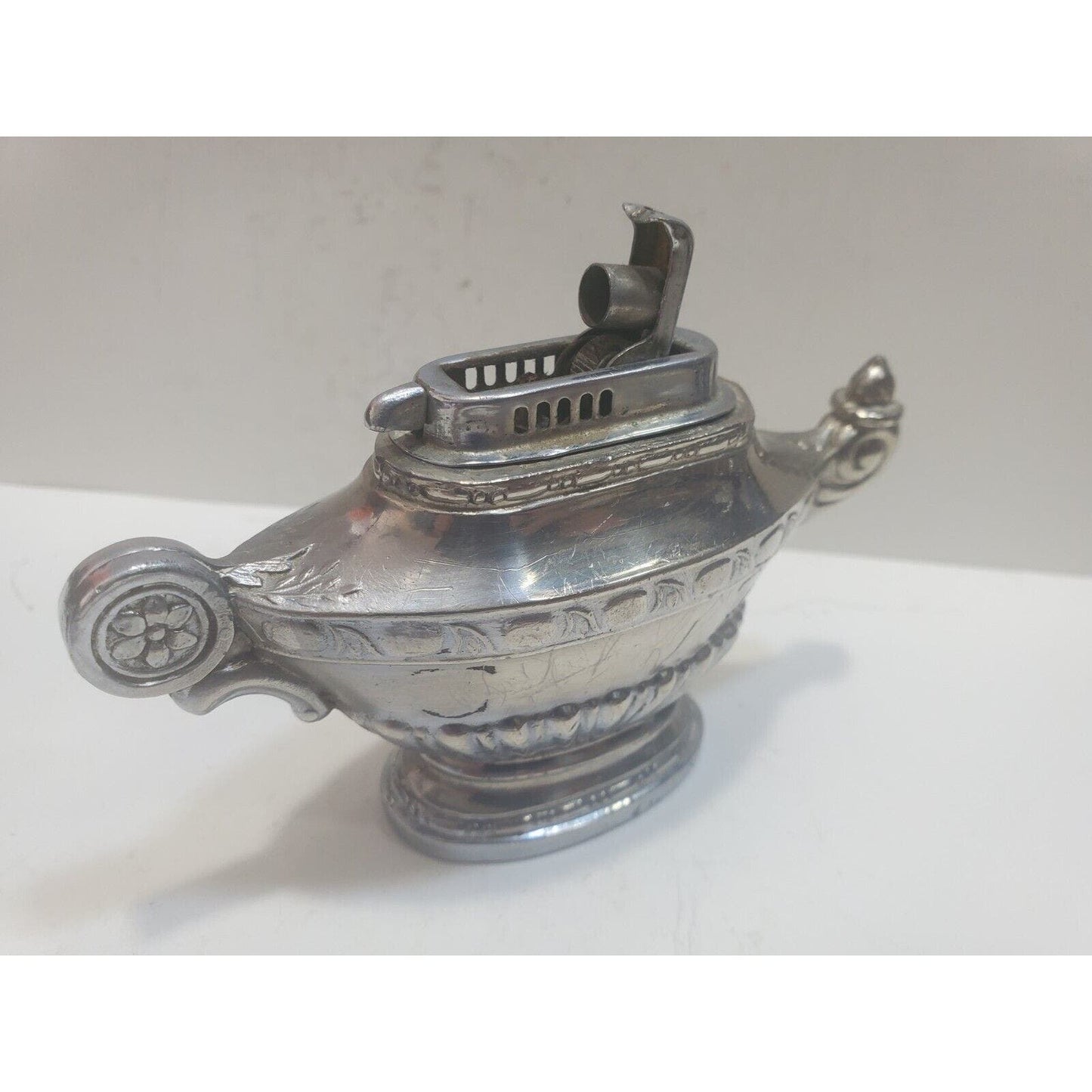 Working Vintage Aladdin Genie Lamp Table Lighter / Occupied Japan / 6481/40