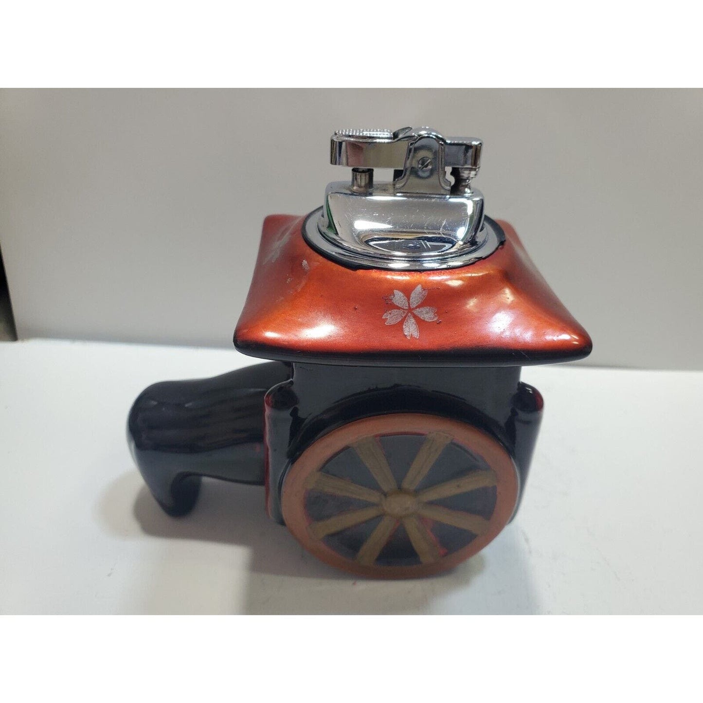 Vintage Working Art Deco Table Lighter Wagon Design. RARE 6589/40