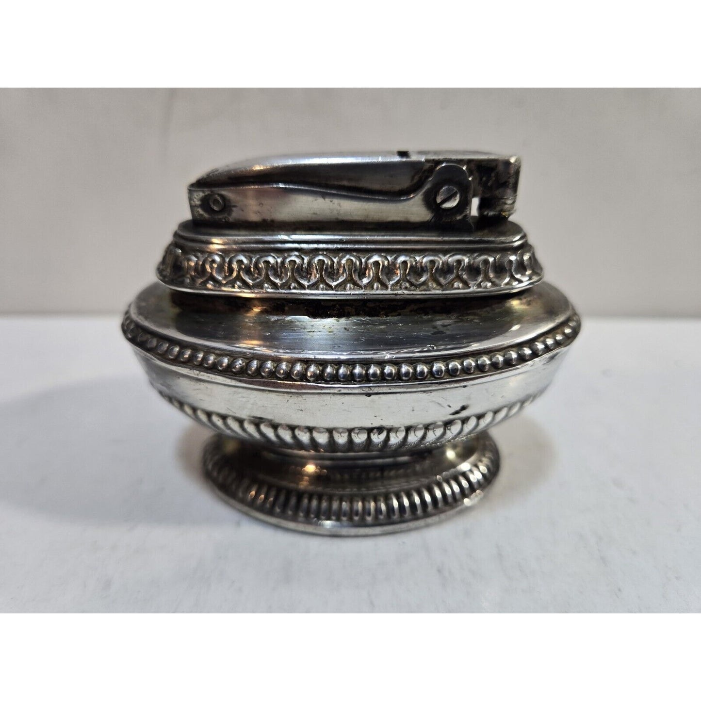 VINTAGE WORKING Ronson Queen Anne Silver Table Lighter 7711/13