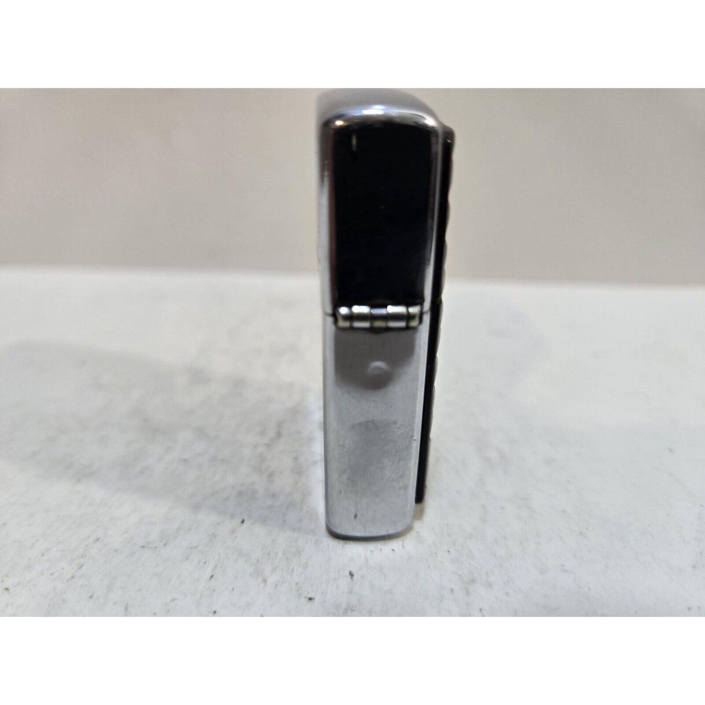 ZIPPO Lighter 1998 High Polish Chrome, Ridged 3D Design Brown Bakelite 7409/33