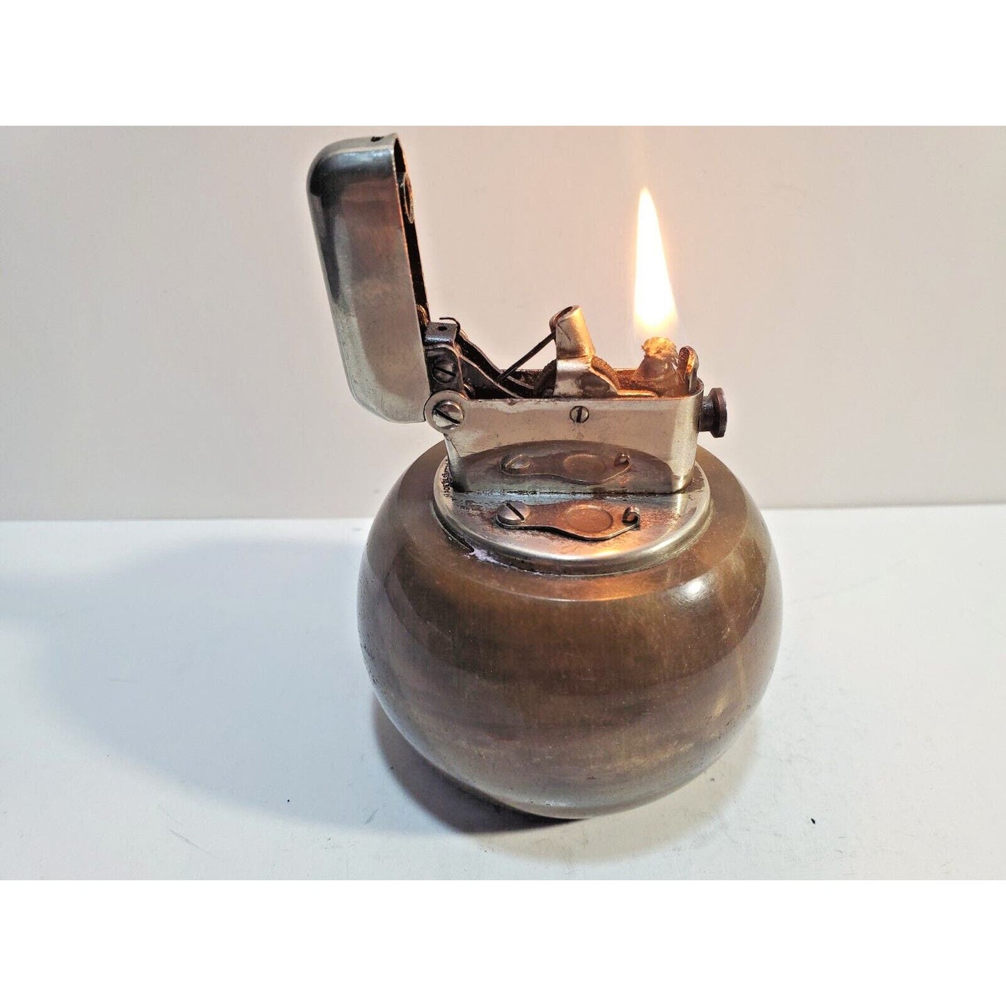 Working Vintage Thorens Marble Base Table Lighter Double Claw 6773/40