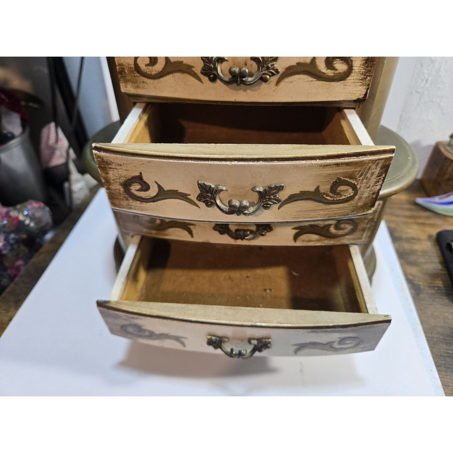 Apco LARGE VINTAGE FLORENTINE JEWELRY BOX, Music Box GOLD RARE GILT WOOD CASE