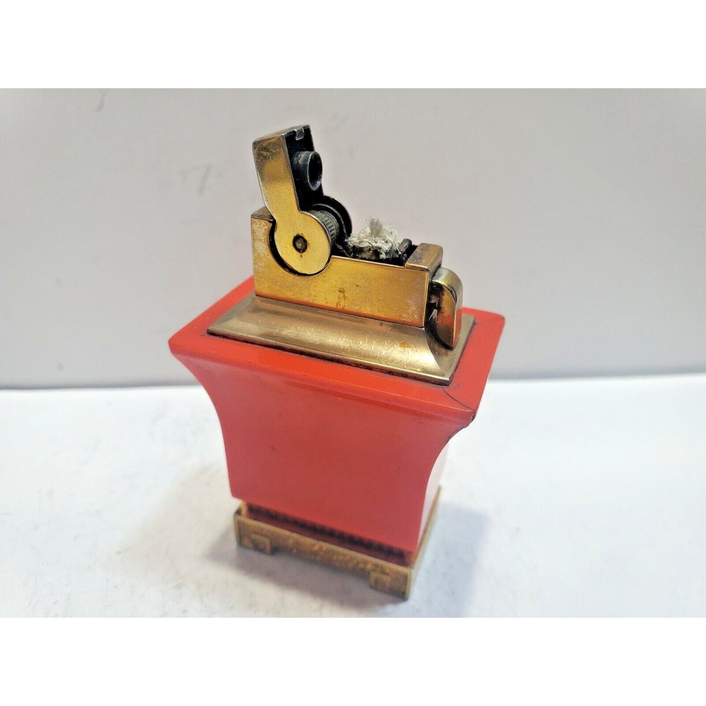 Vintage Working ASR Pagoda Table Lighter Made In USA 6653/22