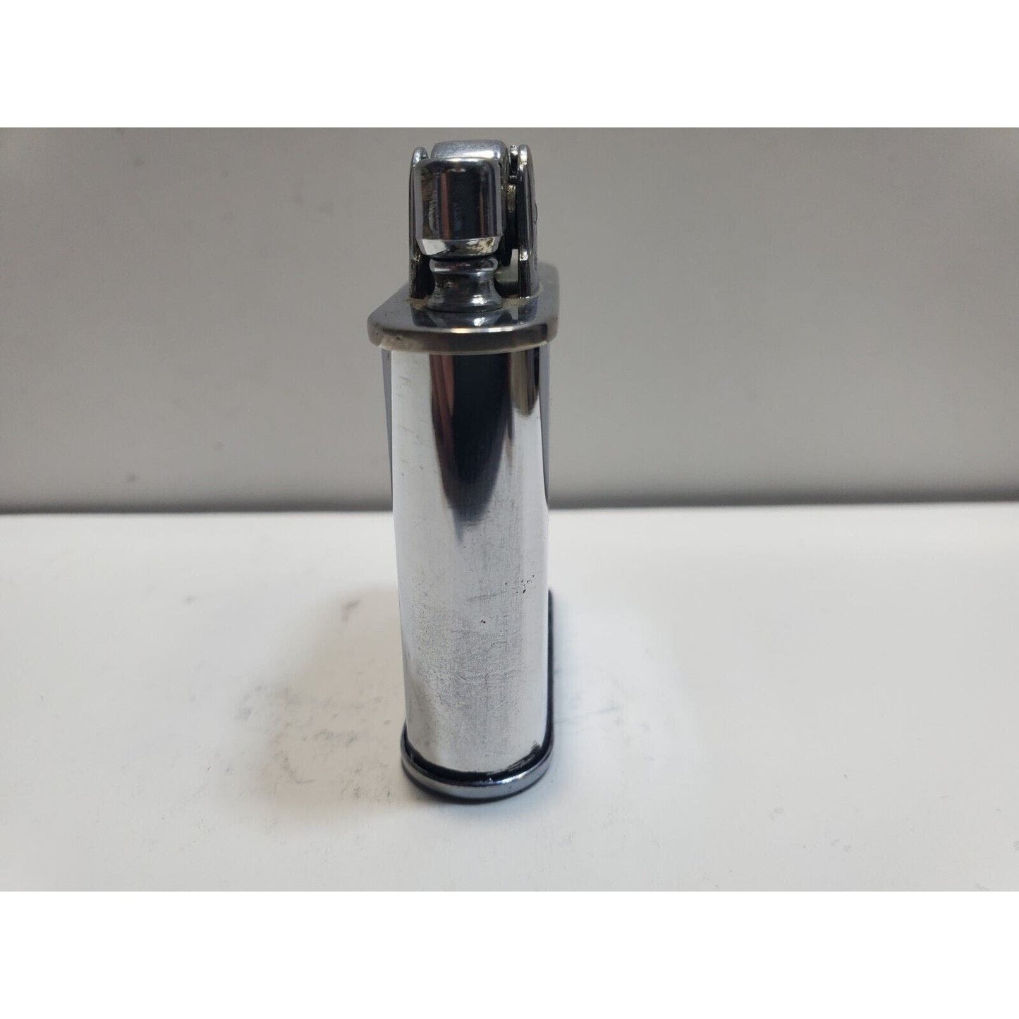 Vintage Ronson Vangurd Silver Tone Lighter 6663/26