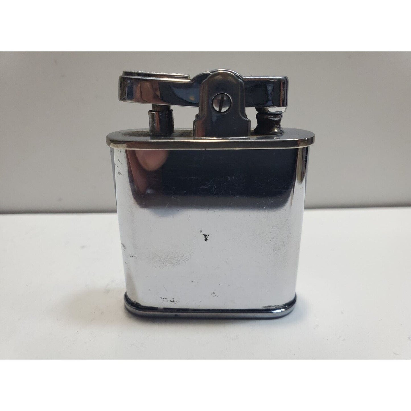 Vintage Ronson Vangurd Silver Tone Lighter 6663/26