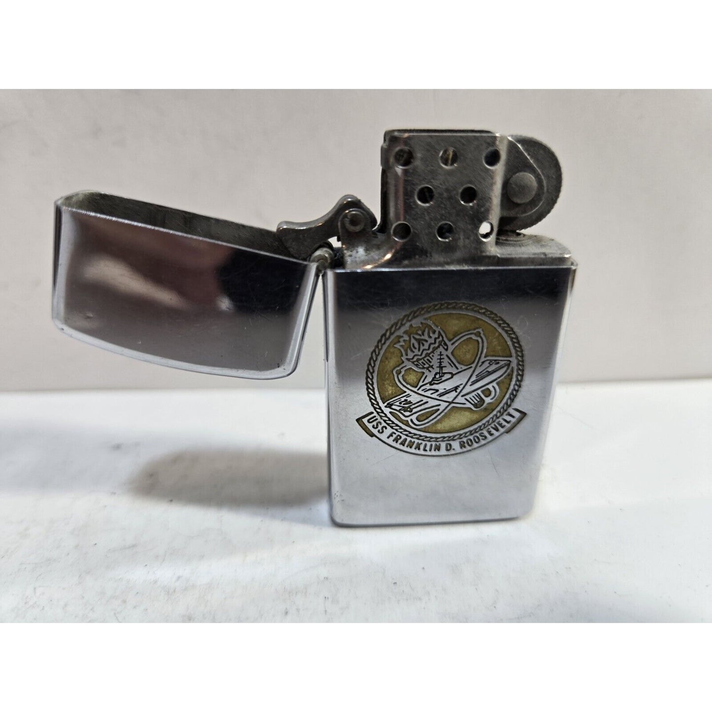 Working Vintage 1976 Zippo Slimline Lighter - USS Franklin D. Roosevelt 6946/33