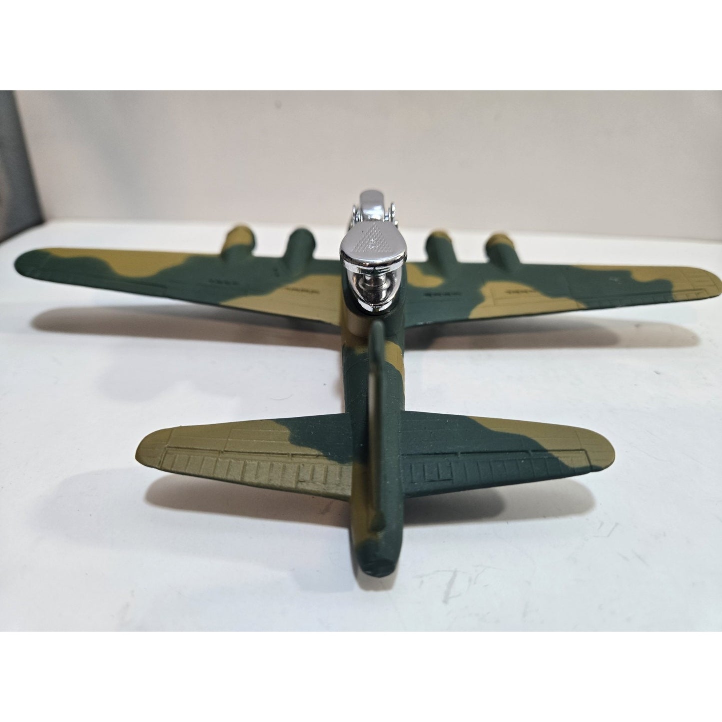 Working RARE Boeing B-17F Airplane Table Lighter Camouflage 7903/40