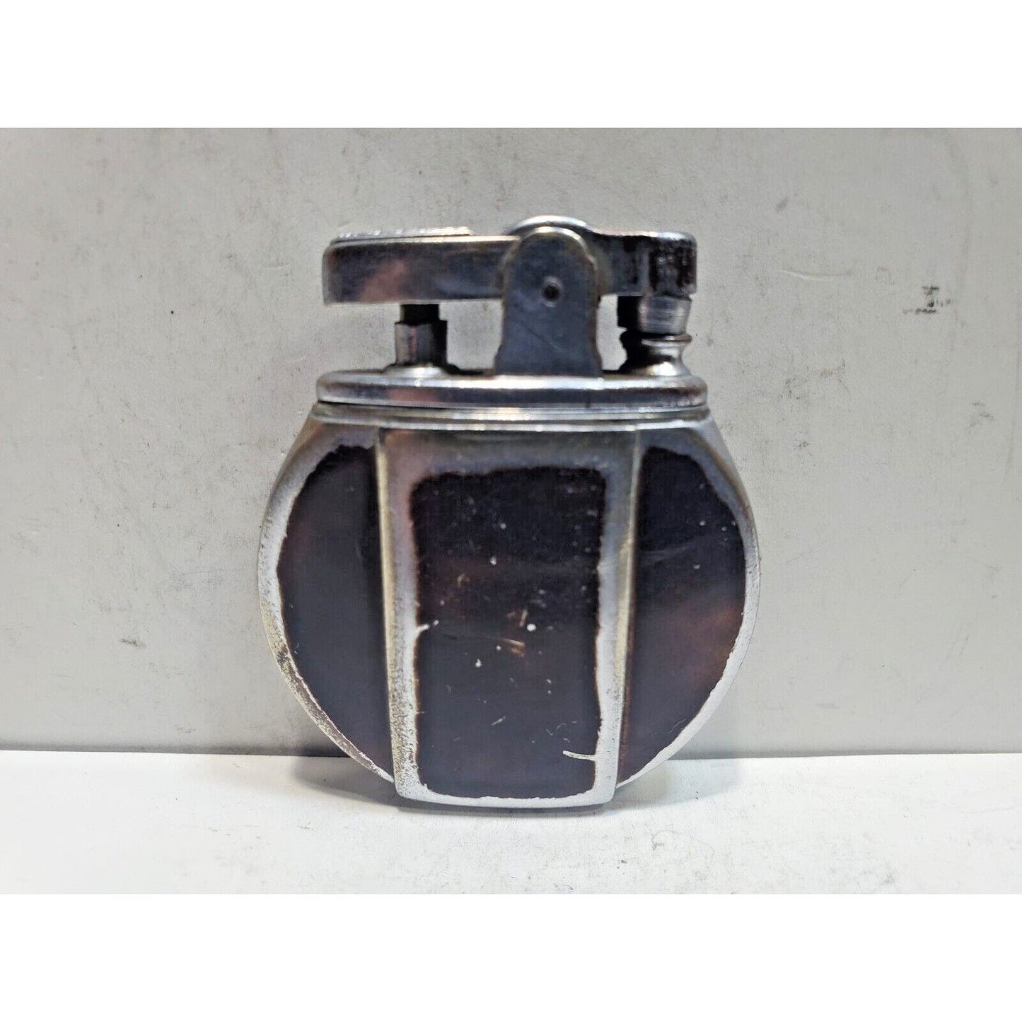 Working Vintage REGENT Ronson Round Enamel Lighter / Rondette Model 6444/26