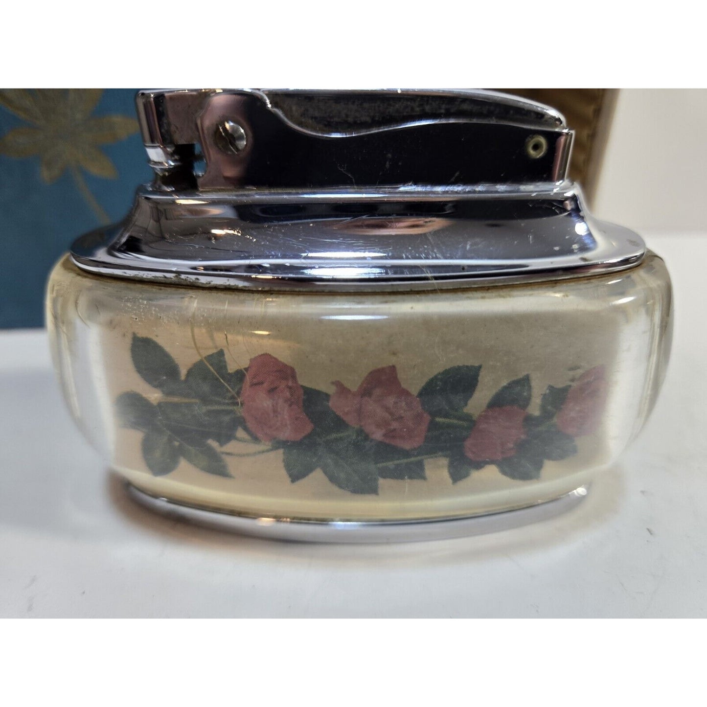 Vintage Working Ronson Four Roses Cigarette Lighter Trophy / Orig. Box 6910/13