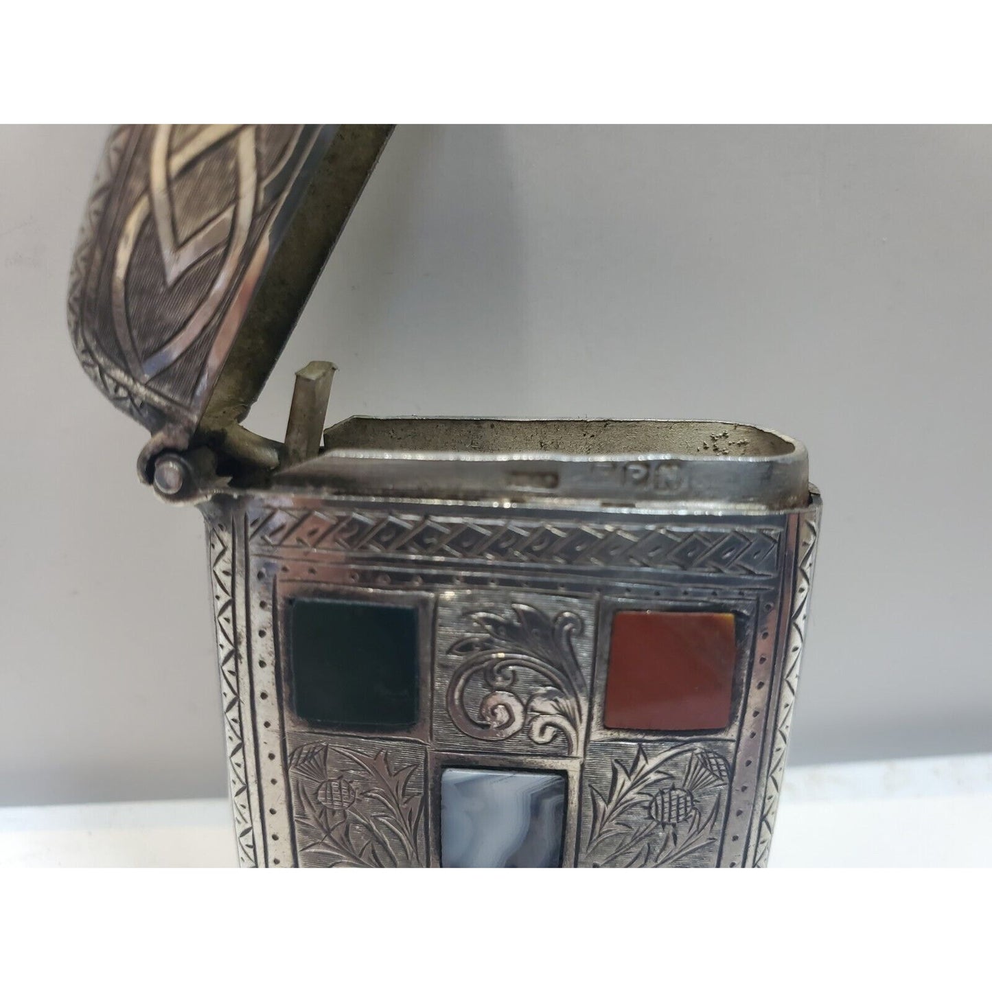 Antique Scottish Hallmarked Silver Carnelian Agate Inlay Vesta Match Safe Case