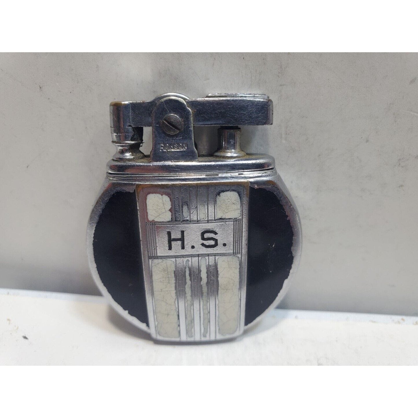 Working Vintage REGENT Ronson Round Enamel Lighter / Rondette Model 6441/26