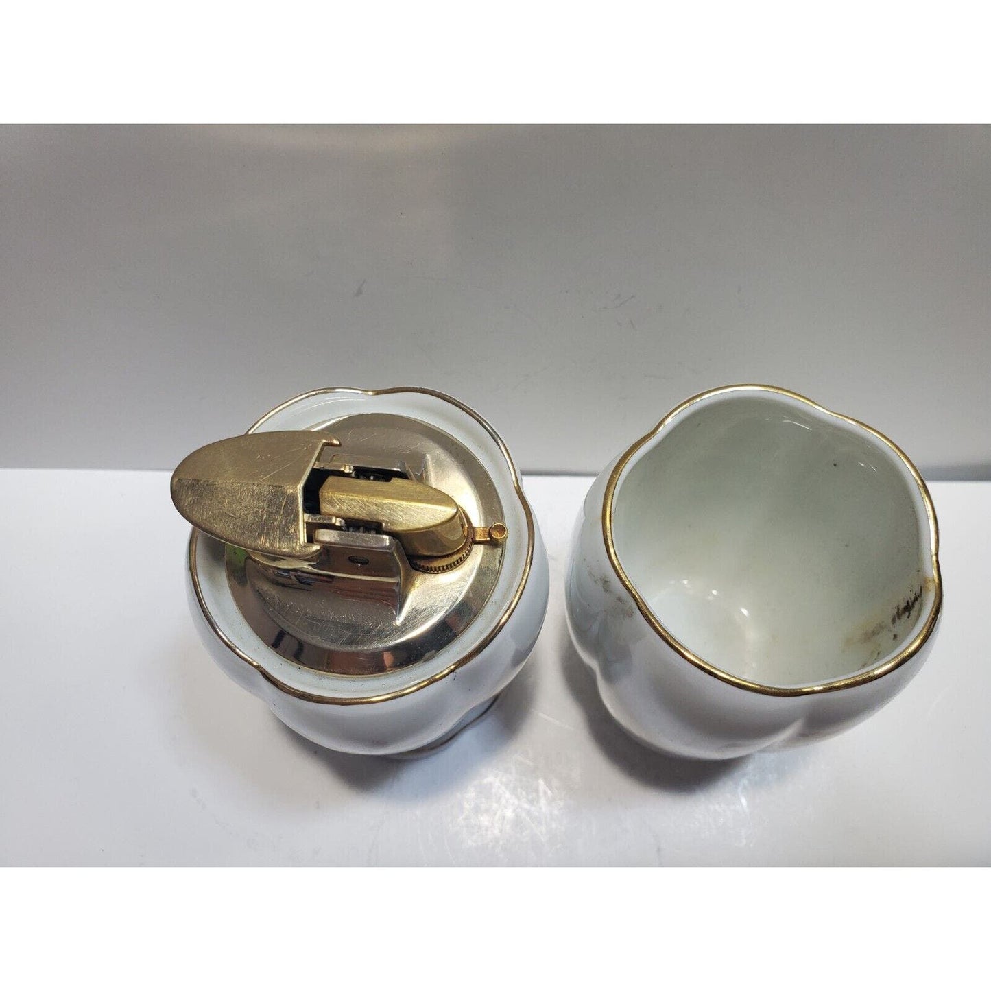 Working Vintage Ronson VARAFLAME COLONIAL Rose Lighter & Cigarette Holder