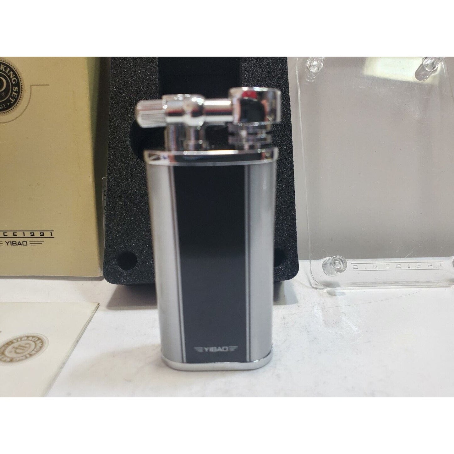NOS WORKING Yibao Liftarm Enamel Silver Tone Lighter, ORIGINAL BOX 6775/24