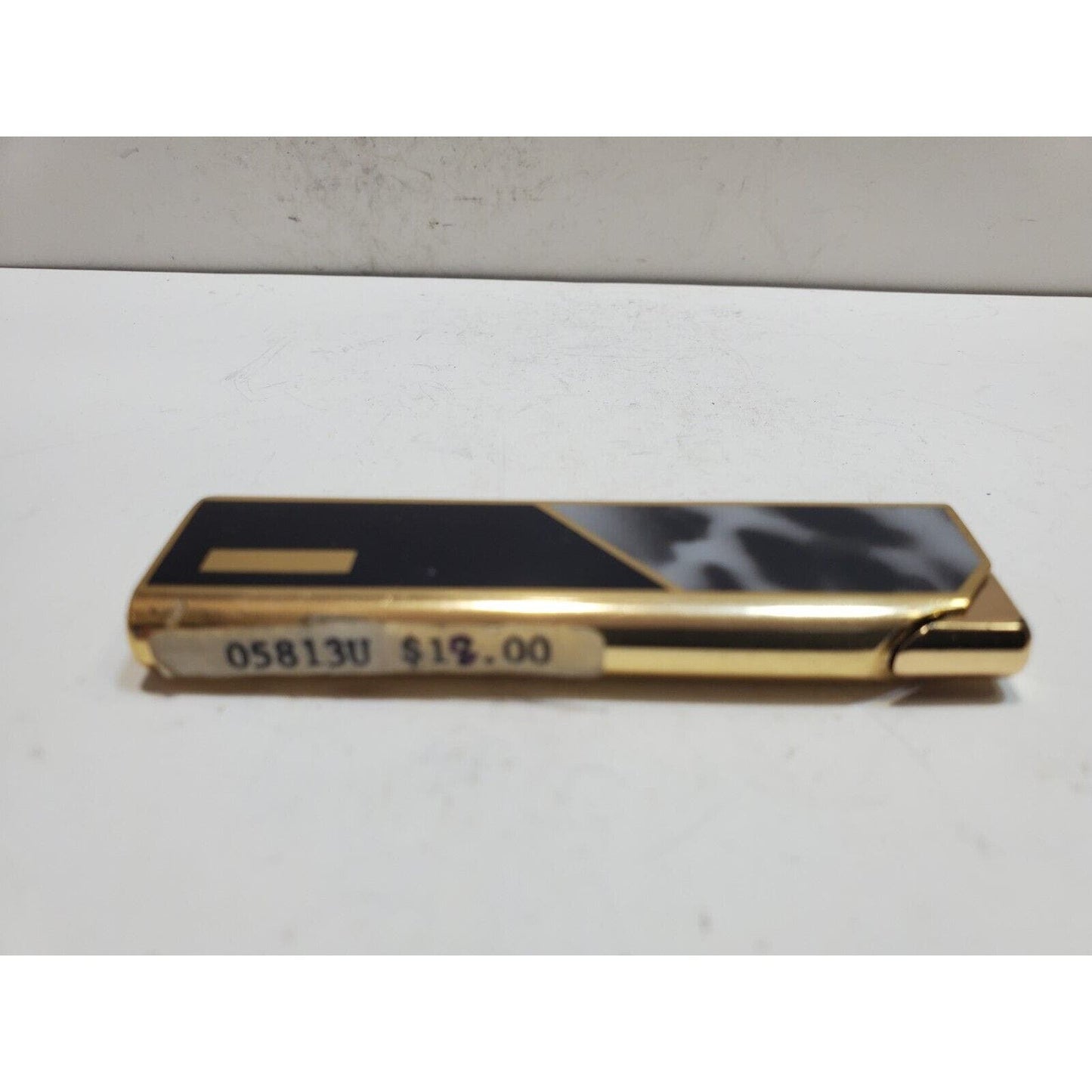 NOS Working Vintage BATTAT Enamel & Gold Tone Lighter 6406/34