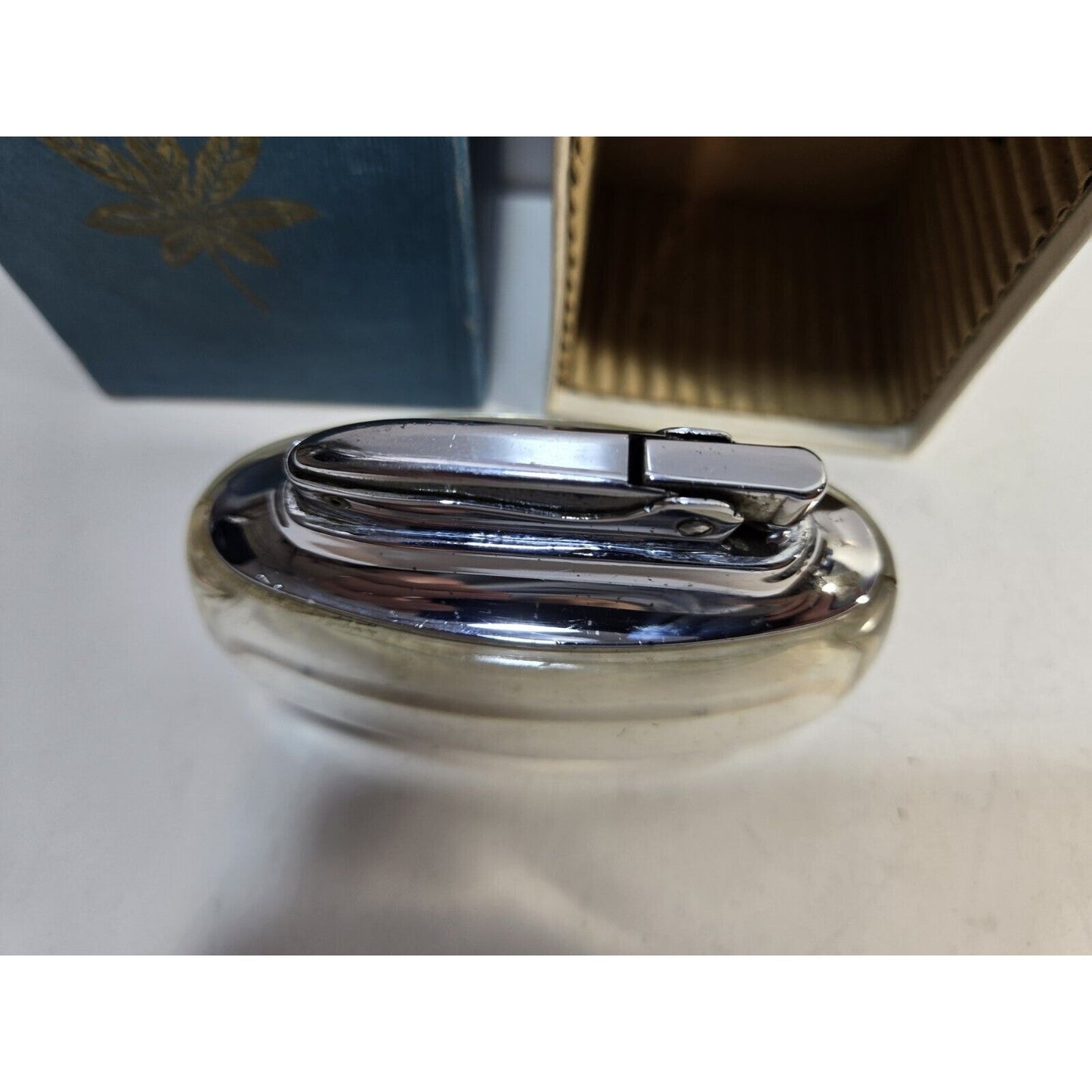 Vintage Working Ronson Four Roses Cigarette Lighter Trophy / Orig. Box 6910/13