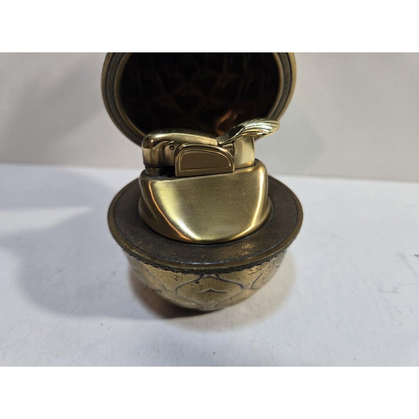 Working Vintage Evans Pineapple Table Gold Tone Lighter 7587/13