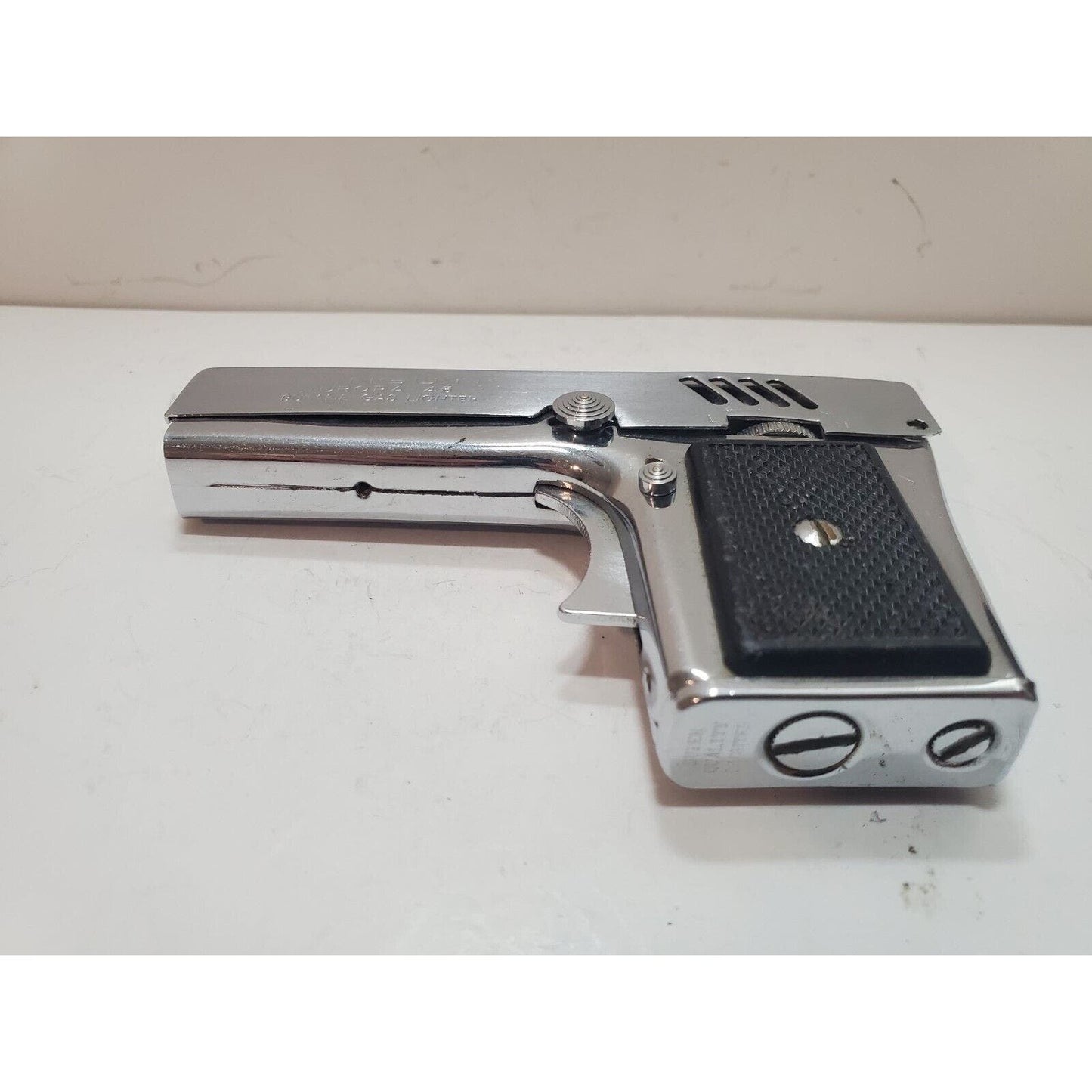 Vintage Penguin Aurora 45 Butane Gas Lighter Japan 6290/28