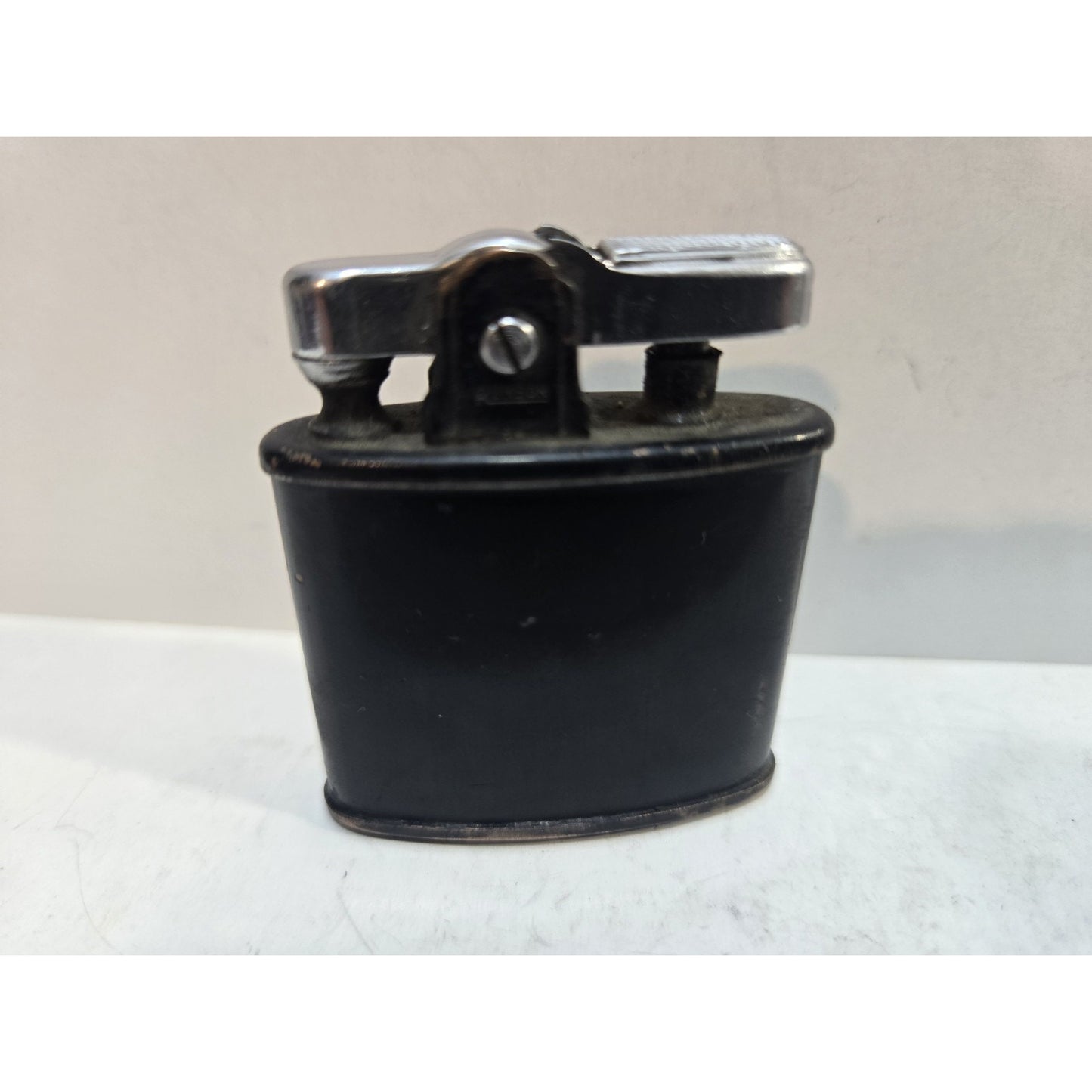 RARE! WWII VINTAGE WORKING BLACK RONSON STANDARD MILITARY LIGHTER, WARTIME 6079