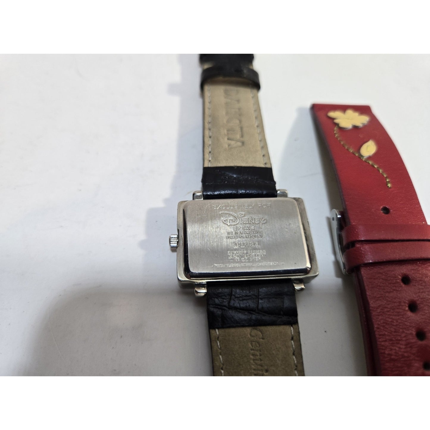 Disney MU1185-MT Rectangle Analog Winnie The Pooh Watch Vintage, Works, + Band