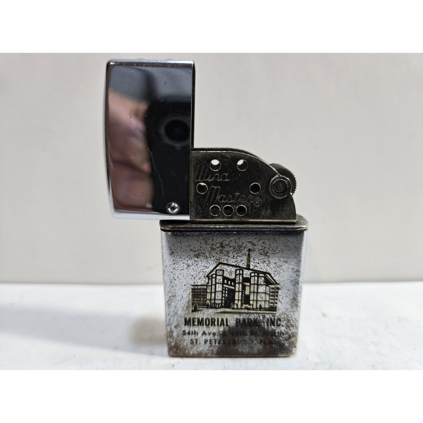 Vintage Working Brown & Bigelow Wind Master Memorial Park Lighter 7070/30