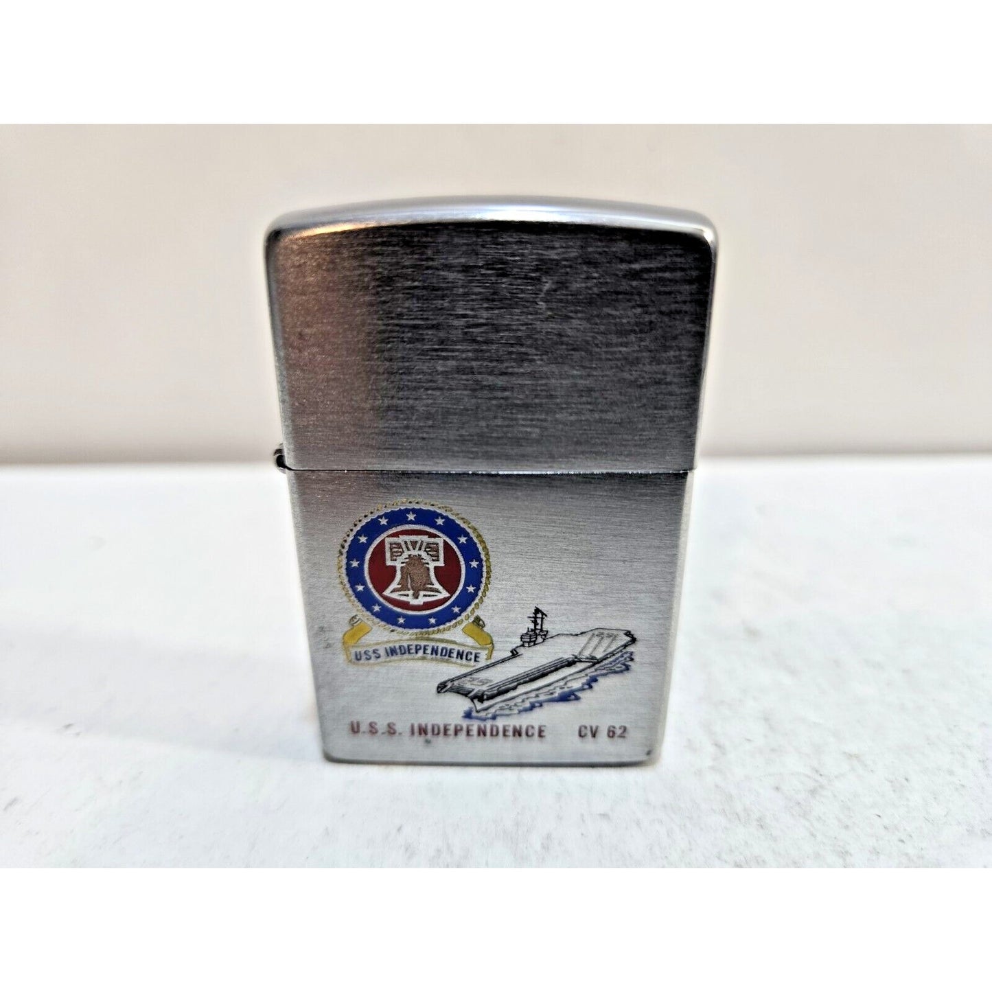 NOS Vintage Zippo Lighter USS INDEPENDENCE CV62 Aircraft Carrier NAVY 7420/33