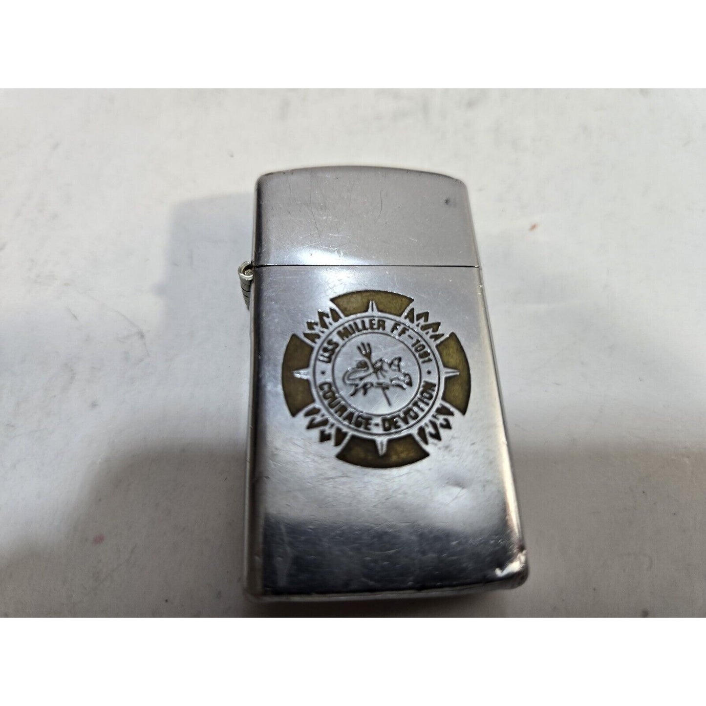 Working Vintage 1975 Zippo Lighter U.S.S. Miller DE-1091 Navy Ship 7641/33