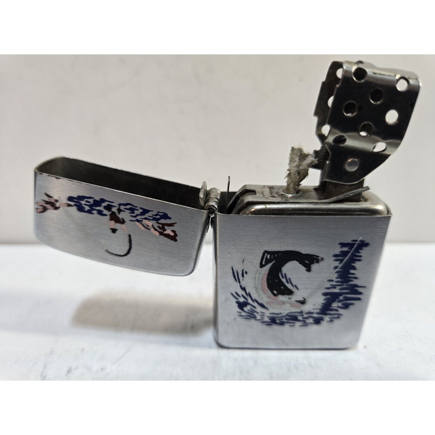 Vintage Working Champ, Fisherman Austria, SILVER Tone LIGHTER 7648/27