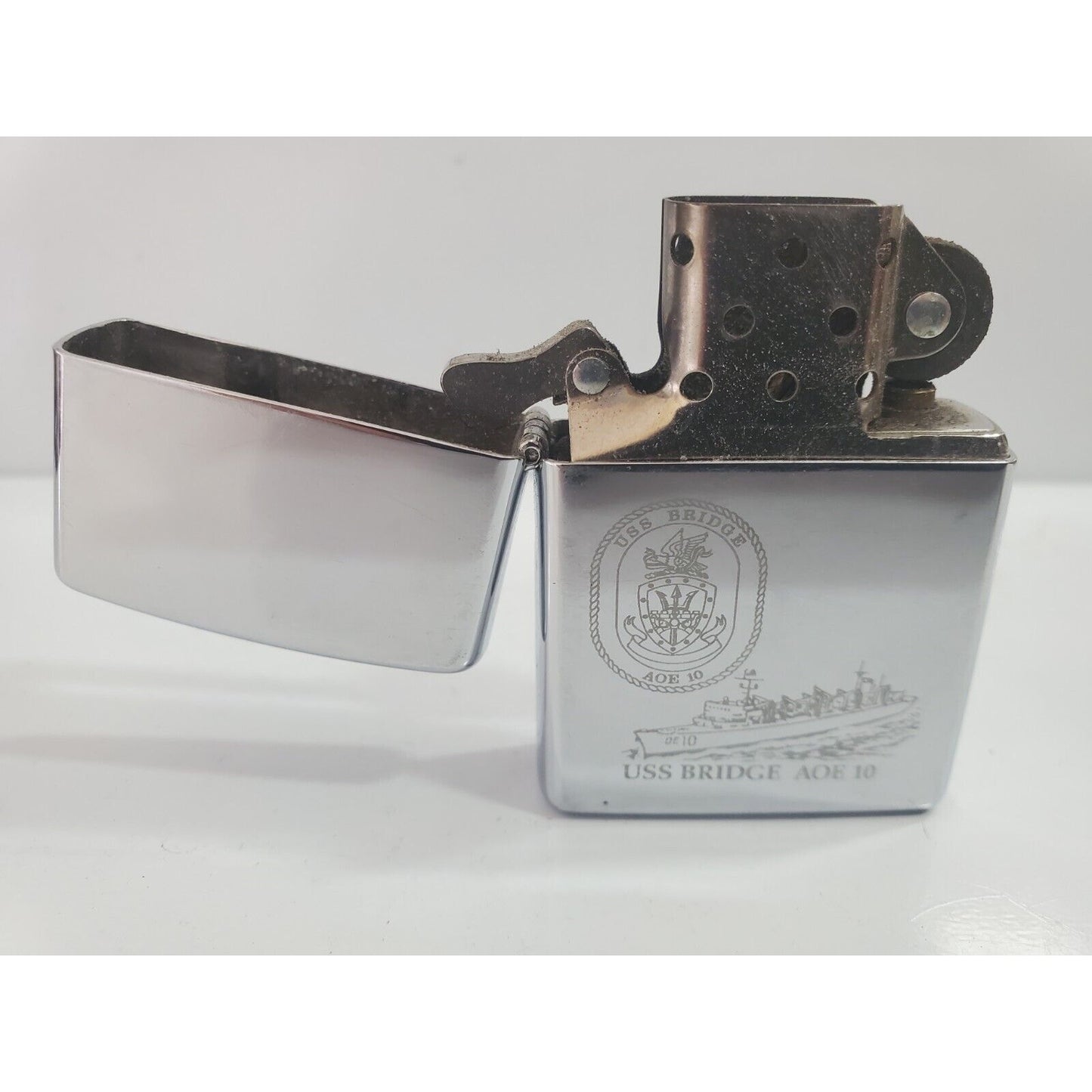 Vintage Zippo USS BRIDGE AOE-10 / US NAVY Ship. 3608/33