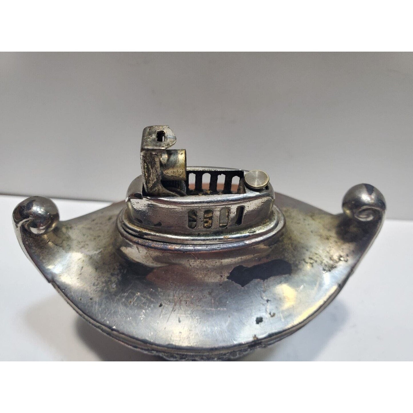 Working Vintage Aladdin Genie Lamp Table Lighter / Occupied Japan / 6677/40