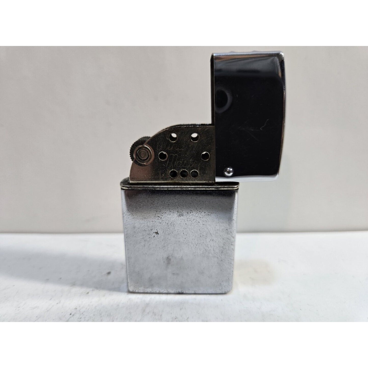 Vintage Working Brown & Bigelow Wind Master Memorial Park Lighter 7070/30