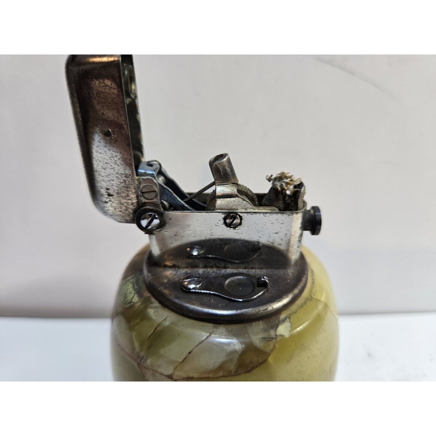 Working Vintage Thorens Marble Base Table Lighter Double Claw 6916/40