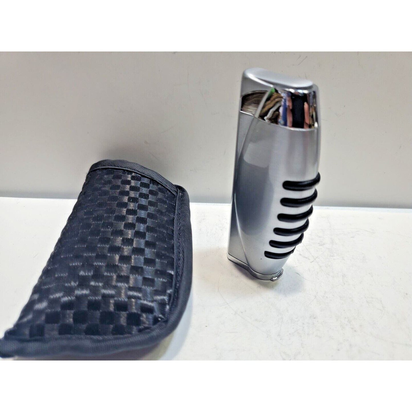 Vertigo Working Butane Silver Lighter, Torch Flame, Cigar punch 6613/34